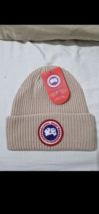 Fes Canada Goose, model 2026, gratuit prin posta romana