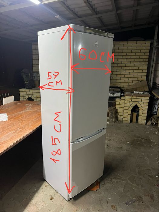 Холодильник indesit