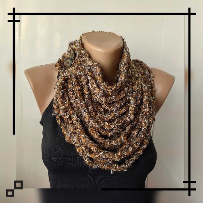 Плетен шал-огърлица