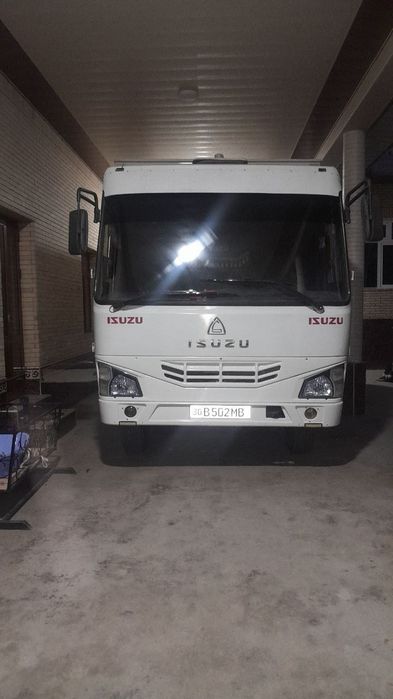 Isuzi sotiladi senji galofka