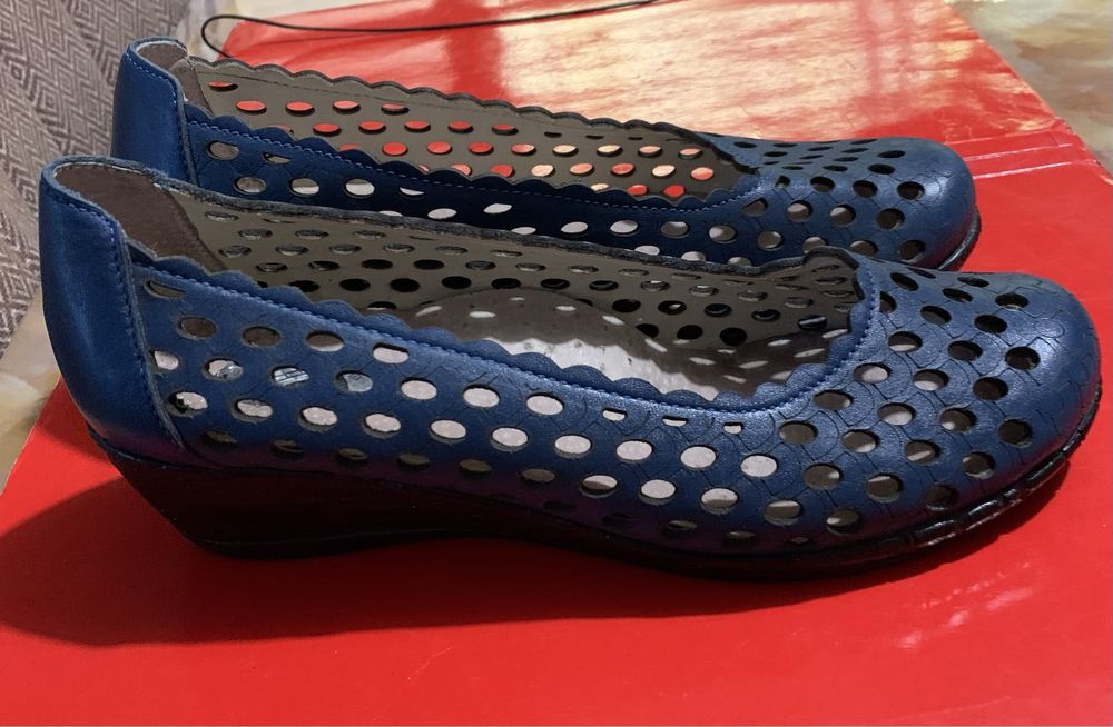 Обувки,тъмносини от естествена кожа