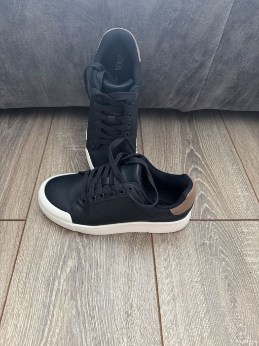 Продам детскую обувь