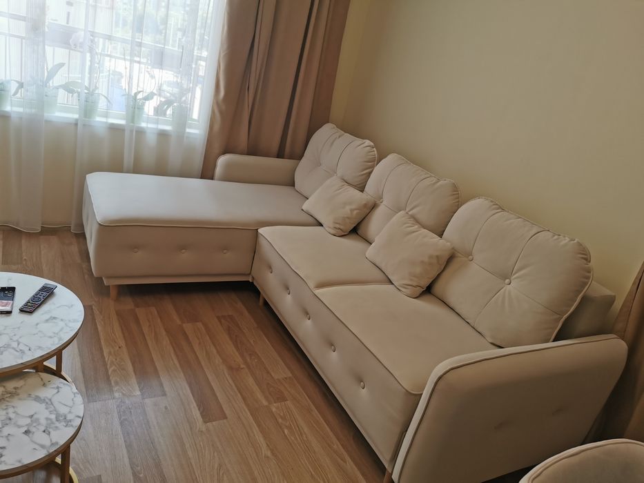 Разтегателен диван