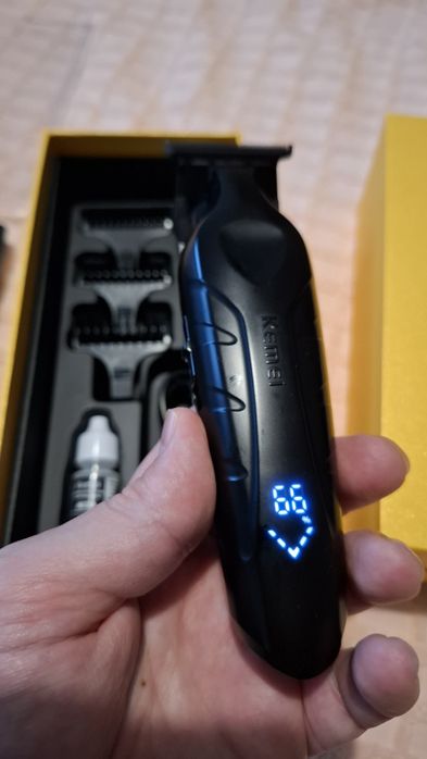 Машинка для стрижки. Тример.