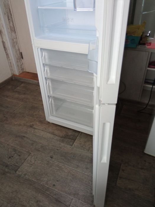 БУ холодильник Haier.