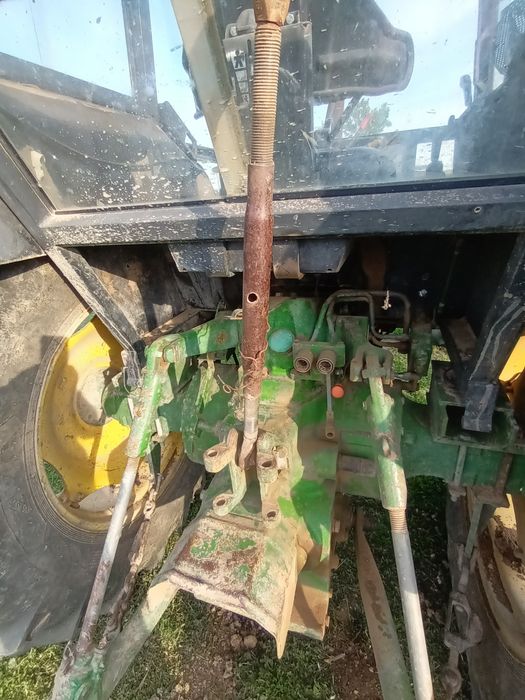 Vând  John Deere