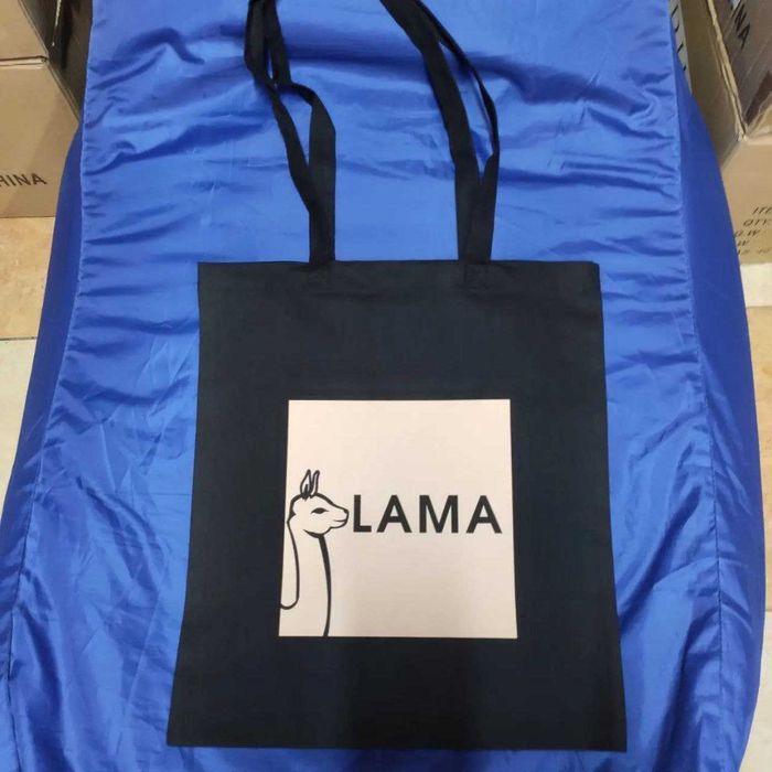 Шоппер с вашим фото. Шопер черный, красный и бежевый цвет.