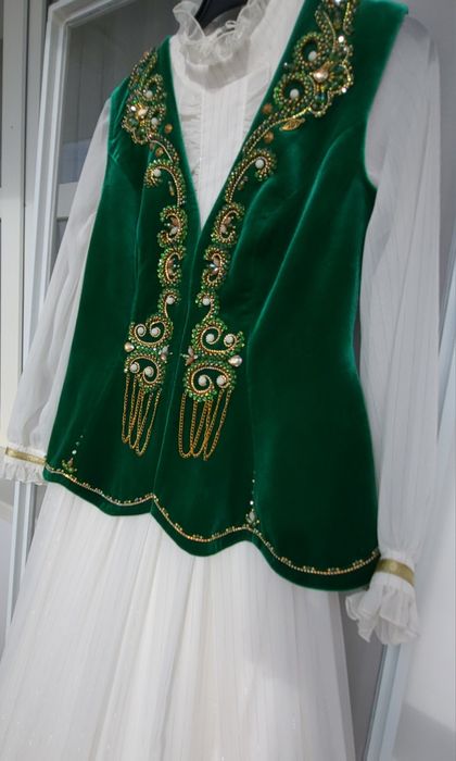 Қазақ киімдер келіндерге