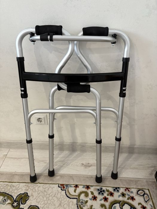 Ходунки почти новый