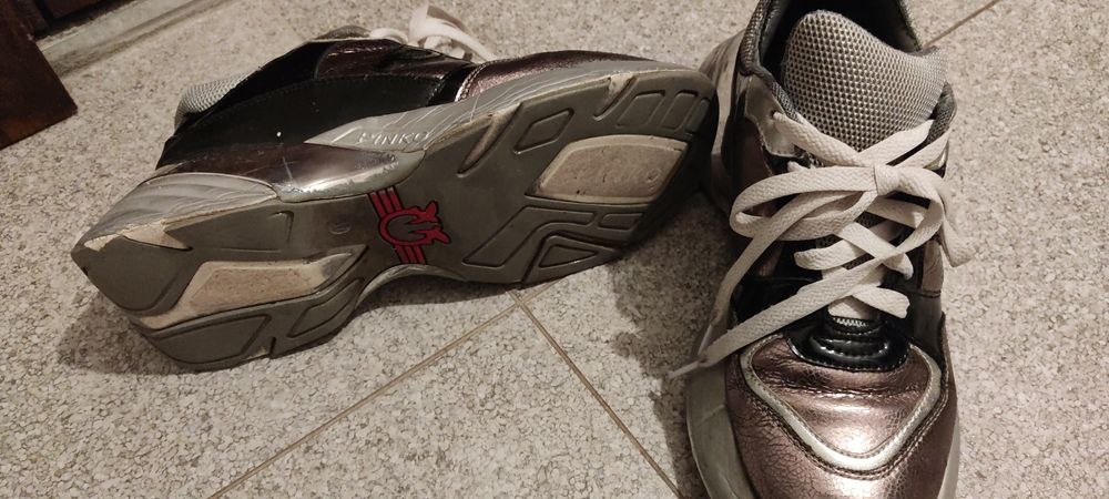 Обувки Elisabetta Franchi, Pinko