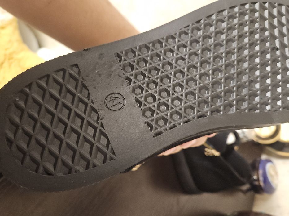 Женские модные ботинки