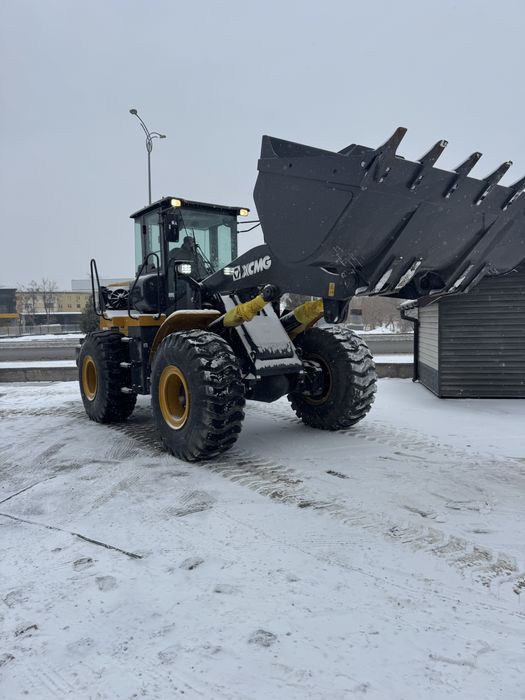 Аренда погрузчик хизмати. 3 куб 1.8 кублик погрузчик