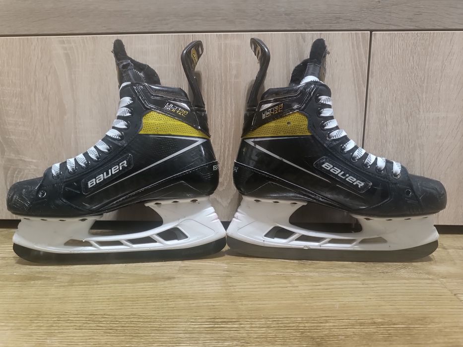 Хоккейные коньки