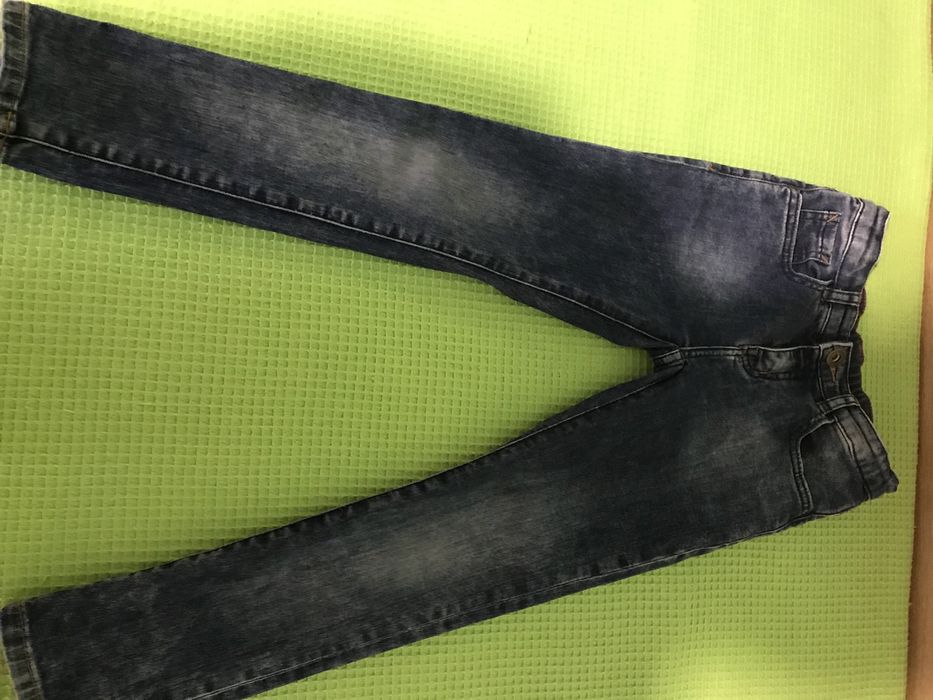 Тънка блузка на Waikiki/;Дънки