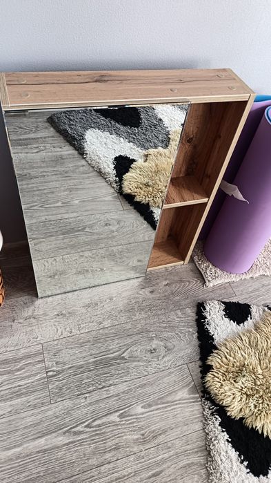 Зеркало с полками