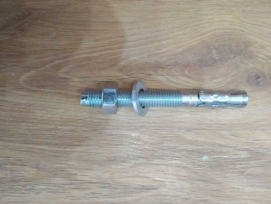 Анкерный клин болт  оцинкованный (ЕВРО)