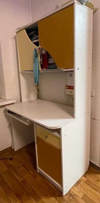 Стол письменный для детской