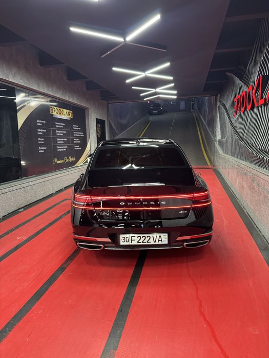 Genesis G90 …………