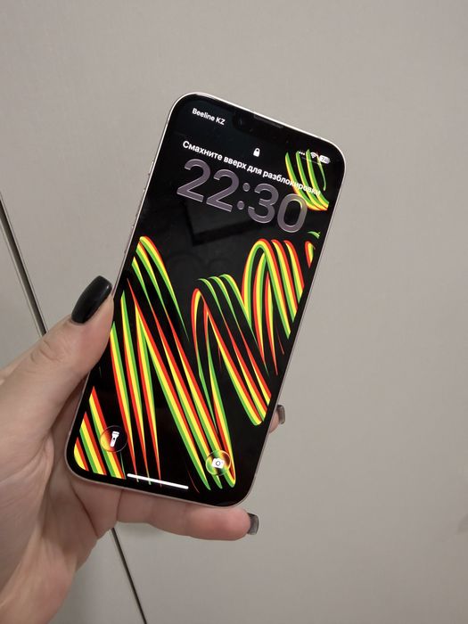 Айфон 13 на 256гб розовое стекло