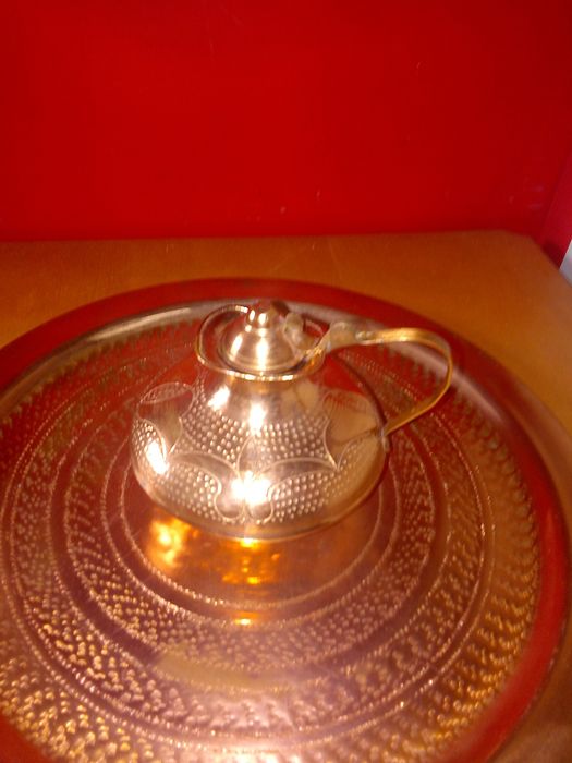 Красиви нови медни съдове