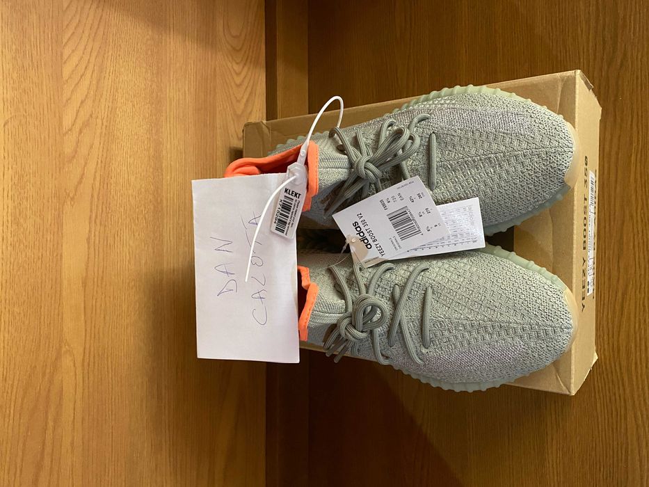Adidas Yeezy Boost 350 V2 Desert Sage 42 2/3