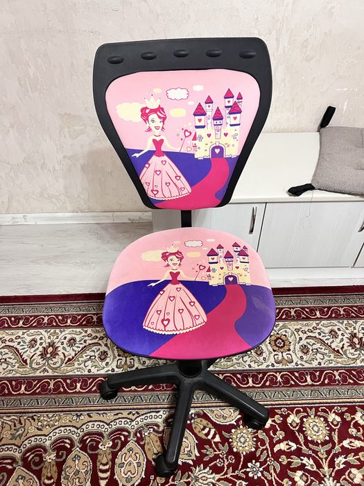 Кресло на колесиках