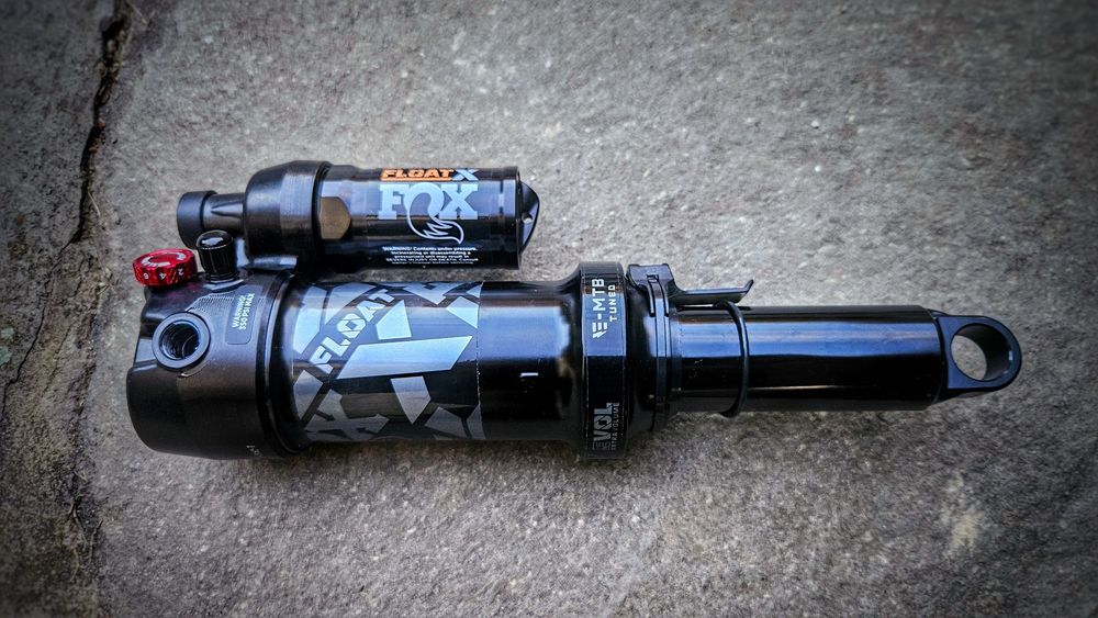 NOU - Amortizor Fox Performance Float X 205 65