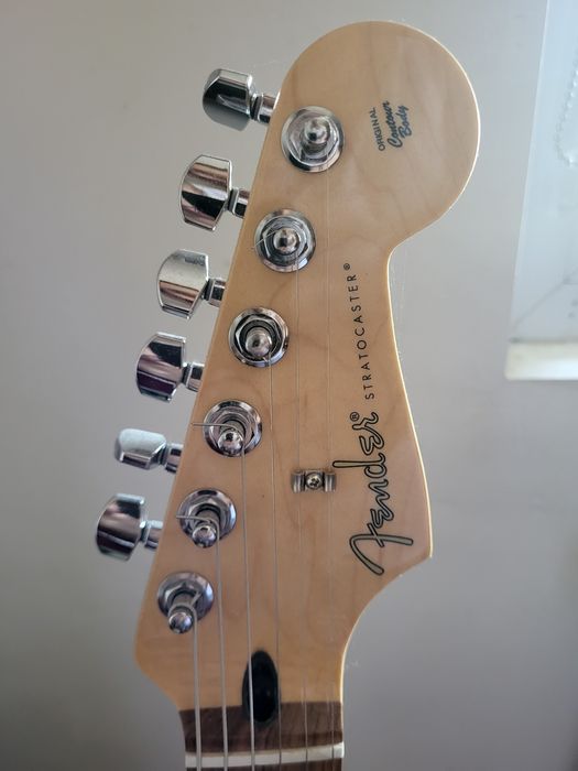 Chitara Electrica Fender Mexic Player Stratocaster Pau Ferro Fingerboard Silver + Husă Fender + stativul de chitară