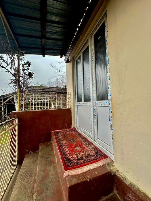 Casă de vânzare cu grădină în Lalaşinț