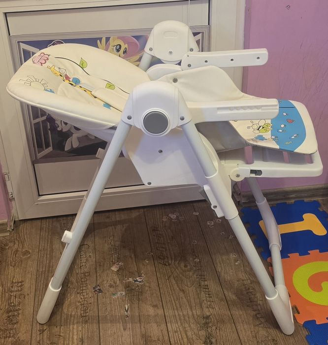 Scaun de masa bebe Wunderkid Play, Alb/Roz