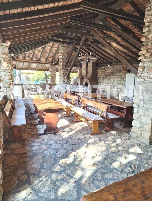 Дава се под наем Къща в Варна, Галата - 600 кв.м за 2593.35 € - Снимка #5