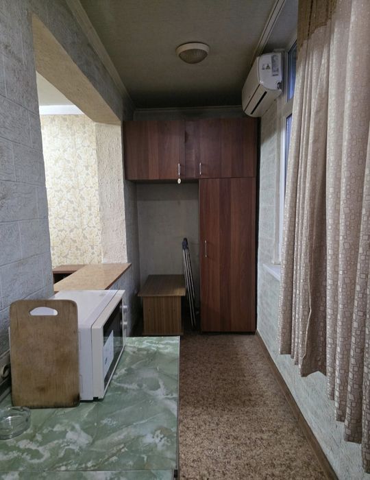 Юнусабад 13 квартал. Продается квартира  1/1/4