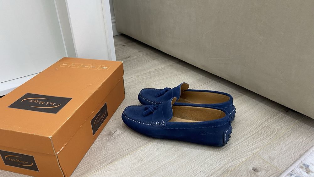 Продается обувь 39 размер