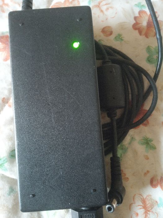 Alimentator Asus 19V-4,74A/2,1 A  ORIGINAL