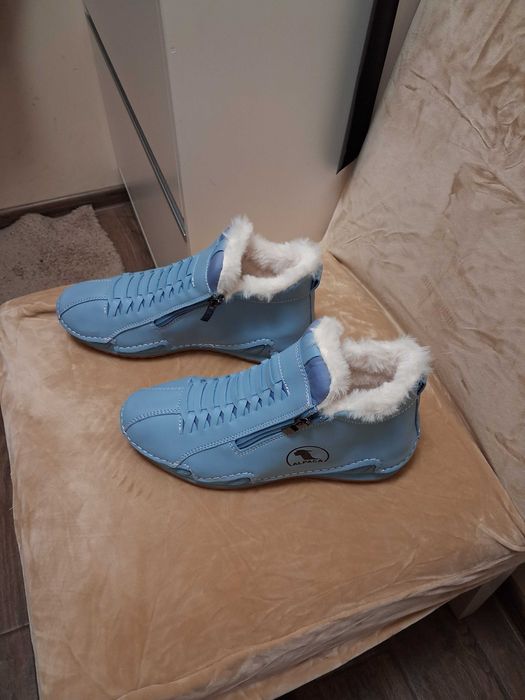 Дамски,топли ,ежедневни обувки в свело синьо