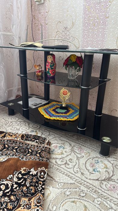 Продам тумбу под телевизор