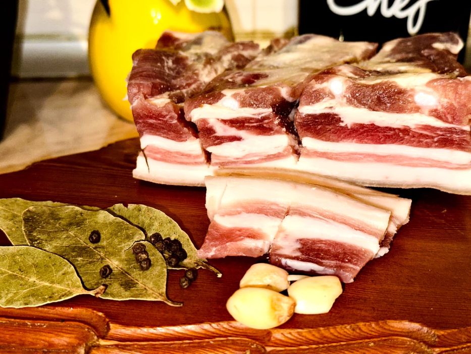 Продам сало  соленное копченое  все домашние