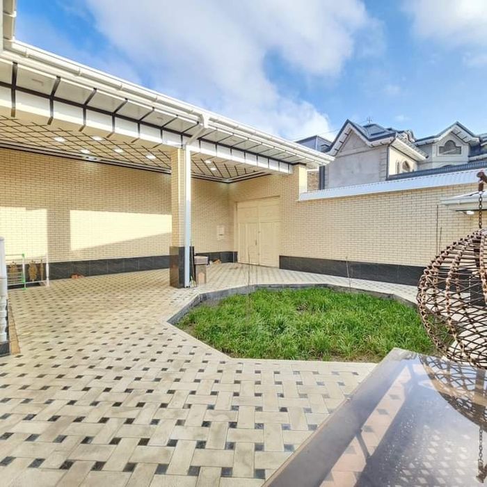 Hovli sotiladi 3 sotok yevrodom  Motrit.