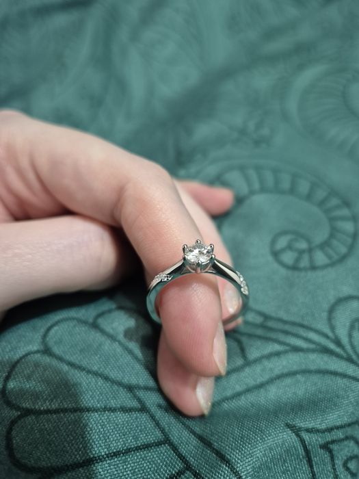 Inel de logodna, cristal de laborator