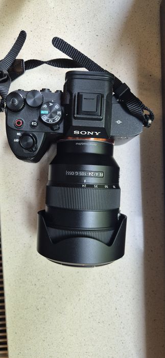 Obiectiv Sony FE 24-105 f4 OSS