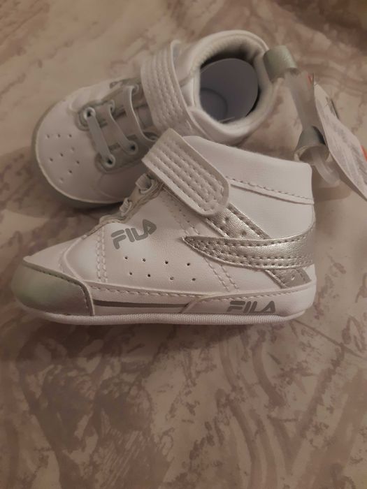 Нови буйки Фила/Fila 3-6 месеца