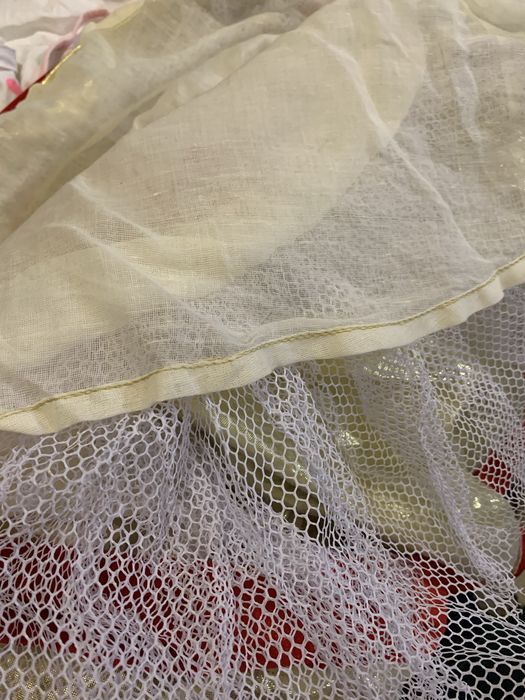 Продам костюм для девочки