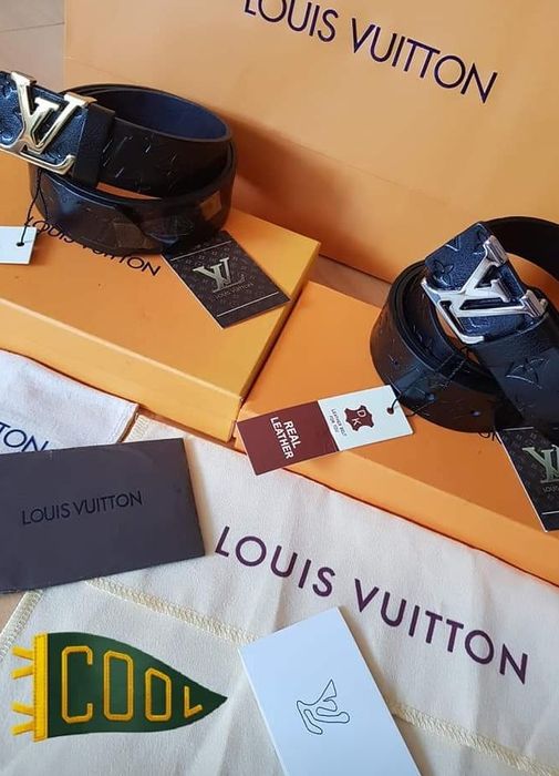 Curea piele naturala unisex  logo metalic,cutie,saculet