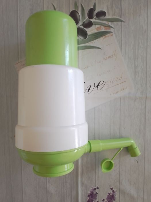 Ръчна водна помпа