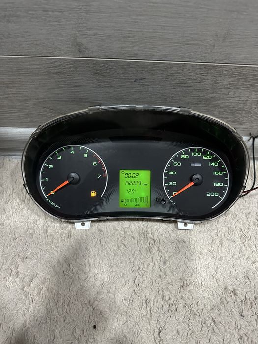 Щиток приборов гранта