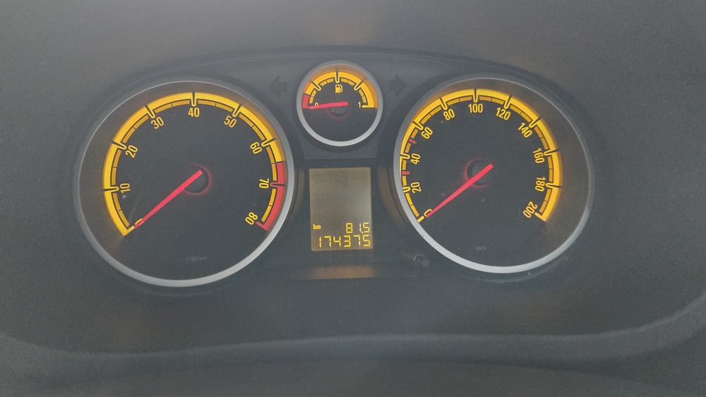 Vand Opel Corsa 1.2 benzina