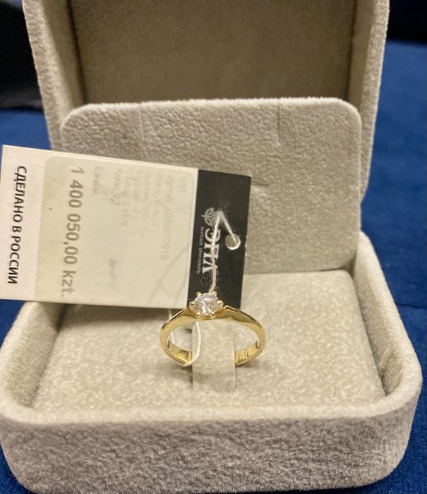 Продам золотые изделия