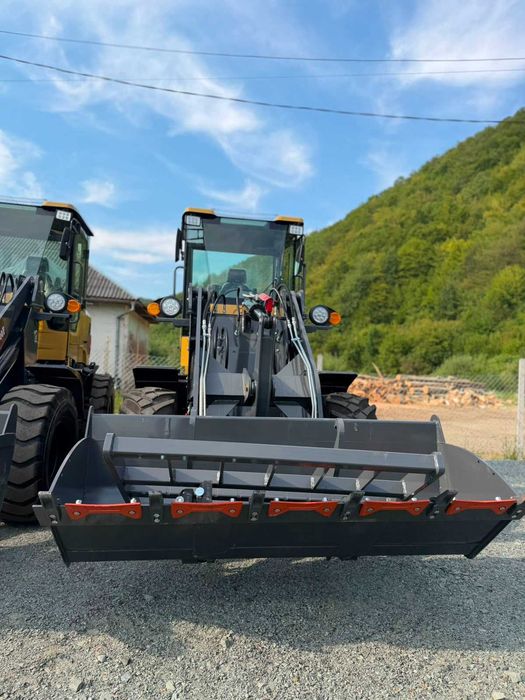 Vola 4x4 încărcător frontal XK250F