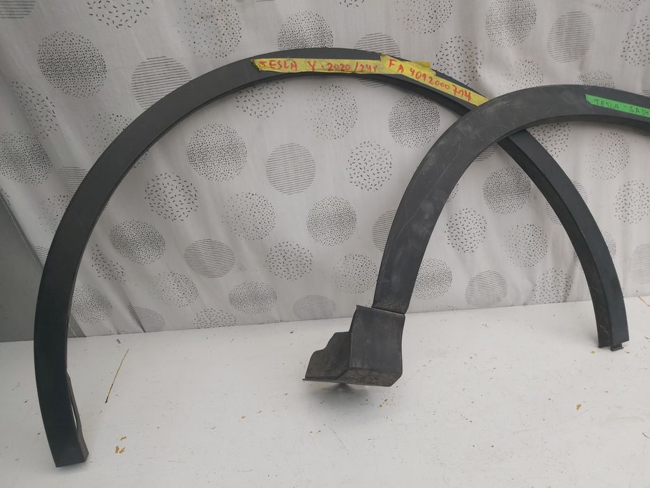 Лайсна калник Tesla Y Tesla 2020/24г