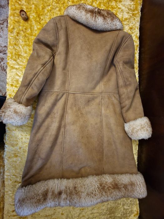 Продавам  кожух от агнешка кожа 52 номер